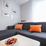 Nowoczesny 3 Pokojowy Apartament Z Dwoma Balkonami