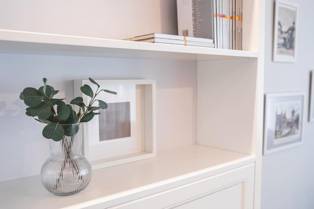 Nowoczesny 3 Pokojowy Z Dwoma Balkonami Apartament